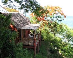 Khách sạn Ankify Lodge (ex Dauphin Bleu) (Ambanja, Madagascar)