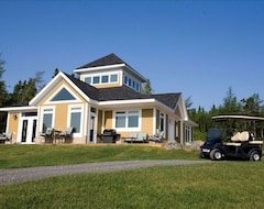 Entire House / Apartment Newly Built House Overlooking Bras D'Or Lakes - Golf Included In Rates! (Ross Ferry, Canada)
