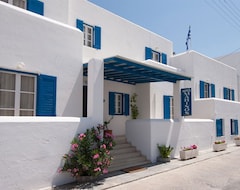Hotel Marinos (Livadia - Paros, Yunanistan)