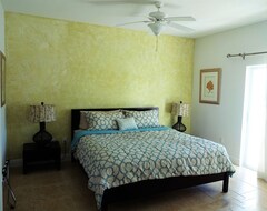 Toàn bộ căn nhà/căn hộ Spacious Two Bedroom, Two Bathroom, Sleeps 6 ~ Full Kitchen And Dining Area (Bailey Town, Bahamas)