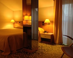 Hotel Motel Europa (Ossona, Ý)