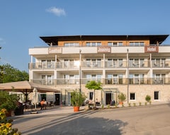 Khách sạn Hotel Joainig's Garni (Pörtschach, Áo)