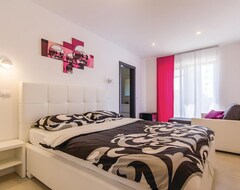 Otel 3 Bedroom Accommodation In Medulin (Medulin, Hırvatistan)
