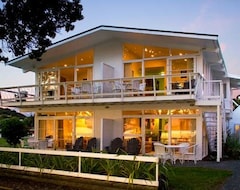 Aparthotel Hananui Lodge and Apartments (Russell, New Zealand)