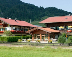 Khách sạn Sonnhof's Ferienresidenz (Reit im Winkl, Đức)