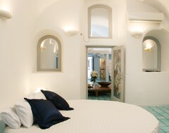 Hotelli Blue Angel Villa (Fira, Kreikka)