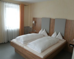Khách sạn Hotel Illertal (Altenstadt, Đức)