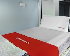 Hotelli RedDoorz Hostel near Kallang MRT (Singapore, Singapore)