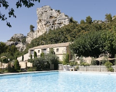 Khách sạn Baumanière les Baux de Provence (Les Baux-de-Provence, Pháp)