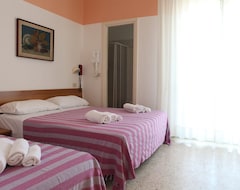 Khách sạn Hotel Staccoli (Rimini, Ý)