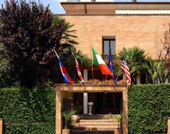 Khách sạn Villa Cavour (Bottanuco, Ý)
