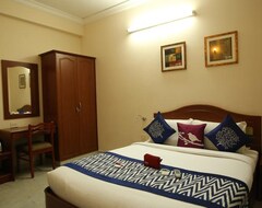 Hotel Royal Paris (Chennai, Indija)