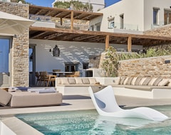 Otel Ios Grand Pool Suites (Mylopotas, Yunanistan)