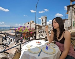 Khách sạn La Fortezza (Assisi, Ý)