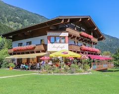 Khách sạn Pension-Dorfcafe Unken sWirtshaus im Dorf (Unken, Áo)