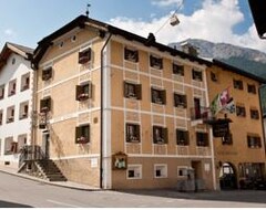 Hotel Alpina (Sta. Maria Val Müstair, İsviçre)