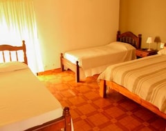 Khách sạn 4 Ases (Almafuerte, Argentina)