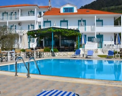 Khách sạn Hotel Dimitris (Chrissi Ammoudia, Hy Lạp)