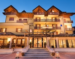 Khách sạn Family Hotel Serena (Andalo, Ý)