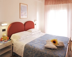 Khách sạn Hotel Mignon Riccione Fronte Mare (Riccione, Ý)
