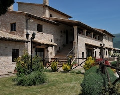 Khách sạn Terre Del Cantico Country House (Spello, Ý)