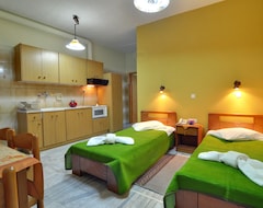 Khách sạn Hotel Smaragdi Apartments (Finikas, Hy Lạp)