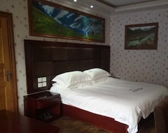 Hotel Hailuogou Mulin Sencun (Luding, China)
