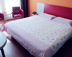 Hotel Motel 168 (Guanqianjie) (Suzhou, China)