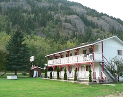 Rivermount Motel (Little Fort, Canadá)