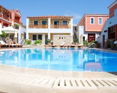 Apart Otel Sirena Residence & Spa (Kampos Marathokampos - Votsalakia, Yunanistan)