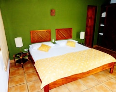 Khách sạn Hotel Cantarana (Playa Tamarindo, Costa Rica)