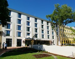 Khách sạn Ginkgo Hotel (Hódmezővásárhely, Hungary)