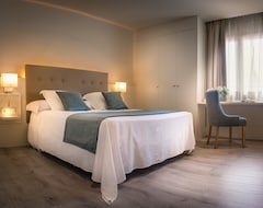 Hotel Pirineos (Figueres, Spain)