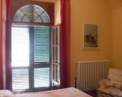 Khách sạn Happy House (Pisa, Ý)