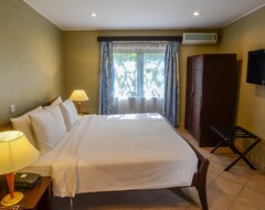 Khách sạn Berjaya Praslin Resort (Praslin, Seychelles)