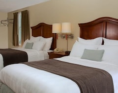 Motel Holiday Hill Inn & Suites (Hyannis, Hoa Kỳ)