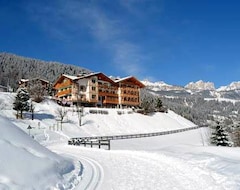 Latemar - Hotel Suites Spa (Soraga, İtalya)