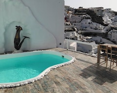 Khách sạn Aspaki Santorini Luxury  And Suites (Antiparos, Hy Lạp)