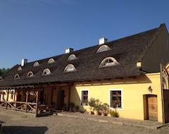 Khách sạn Dvur Olsiny -Hotel and Horse-riding (Karviná, Cộng hòa Séc)