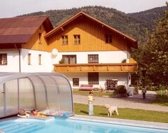 Hotelli Bernhard´s (Engelhartszell, Itävalta)