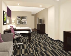 Khách sạn La Quinta Inn & Suites by Wyndham Burlington (Burlington, Hoa Kỳ)
