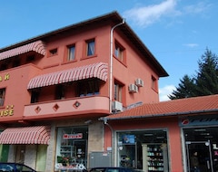 Otel Rai (Tryavna, Bulgaristan)