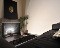 Hotel History Suite (Rome, Italy)