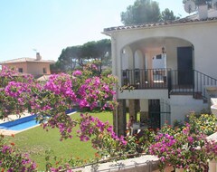 Entire House / Apartment Villa En La Playa De Pals-begur Con Barbacoa Y Piscina Privada (Pals, Spain)