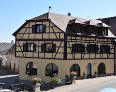 Khách sạn Harzala Taupe (Bergheim, Pháp)