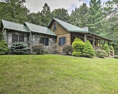 Casa/apartamento entero Creekside Berkeley Springs Cabin On 35 Acres! (Berkeley Springs, EE. UU.)