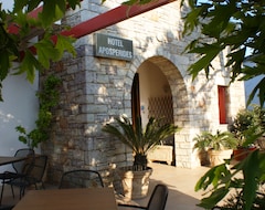 Khách sạn Hotel Αposperides (Livadi, Hy Lạp)