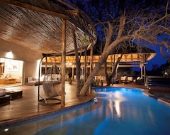 Khách sạn Moditlo River Lodge (Hoedspruit, Nam Phi)