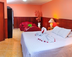 Hotel Princess (Ica, Peru)