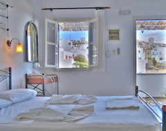 Apart Otel Polytimi (Amorgos - Chora, Yunanistan)